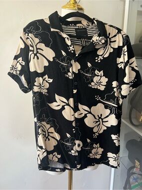 Cactus Black Floral Short-Sleeve Button Down Shirt